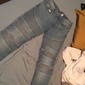 Divided jeans